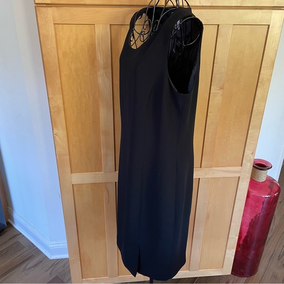 Jacqueline Ferrar black sleeveless fully lined fitted sheath Dress size 12 - Picture 3 of 9